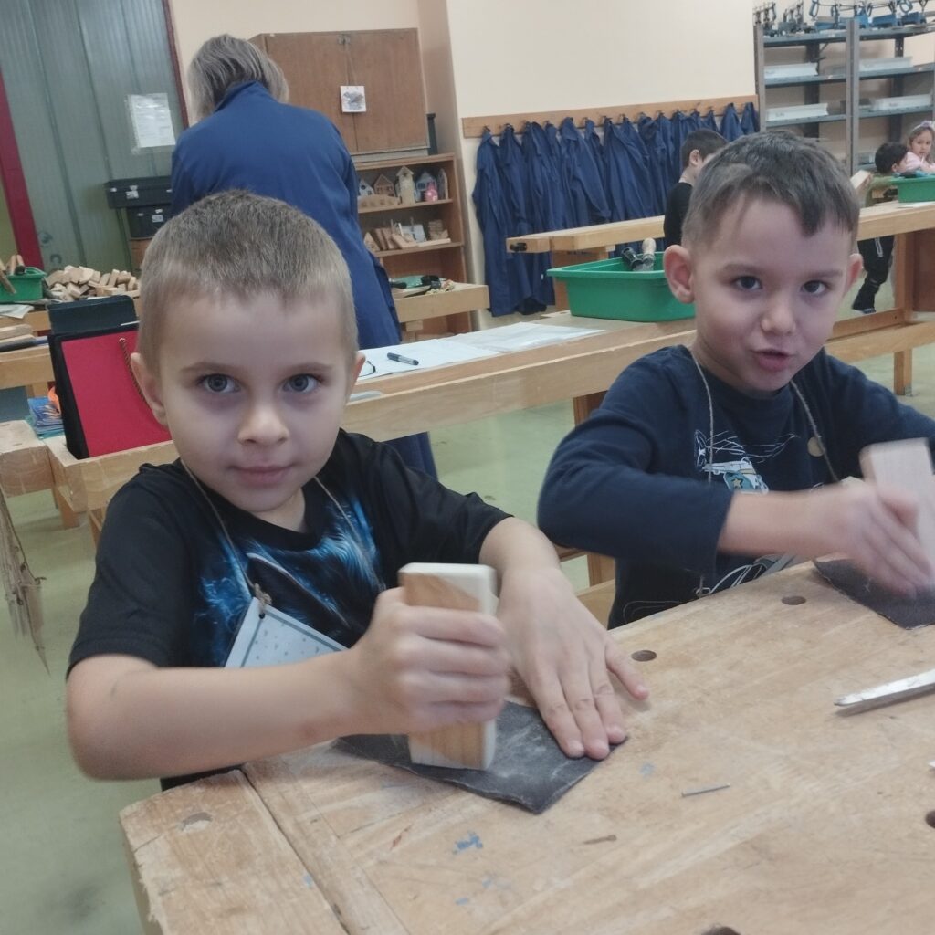 Školička v dílně