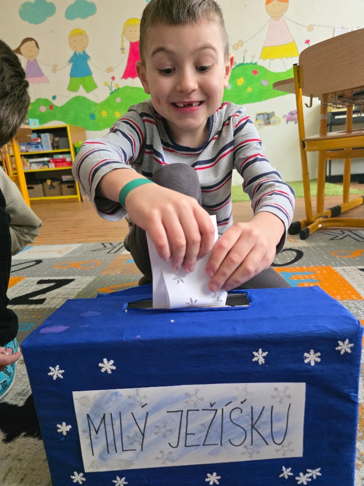 Vánoční příprava ve třídě 🎄